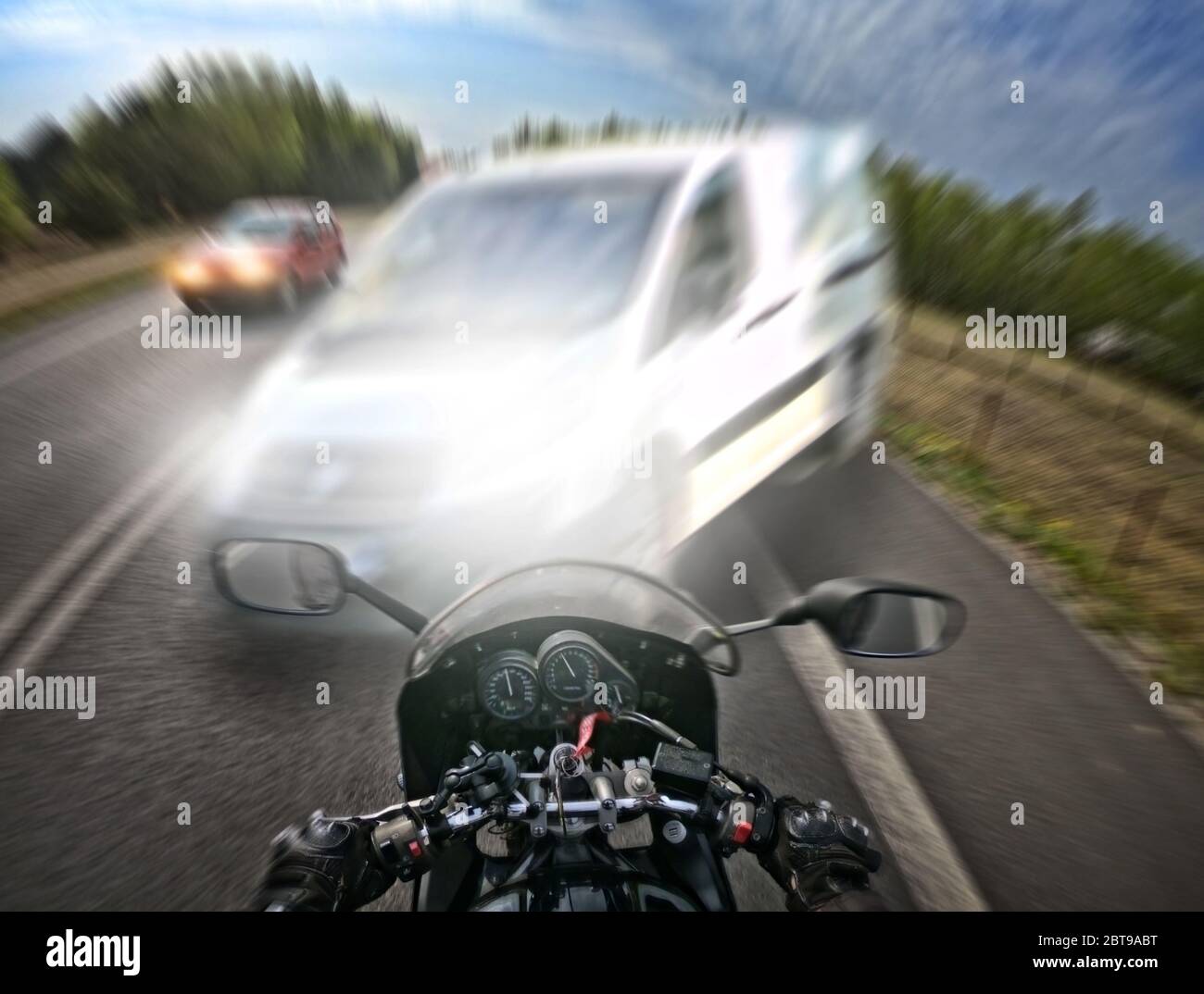 incidente di auto e motocicletta Foto Stock incidente di auto e motocicletta Foto Stock