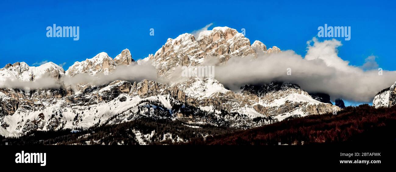 Italia Veneto Dolomiti Provincia Cortina d Ampezzo direzione S. Vito - Gruppo Marmarole Foto Stock
