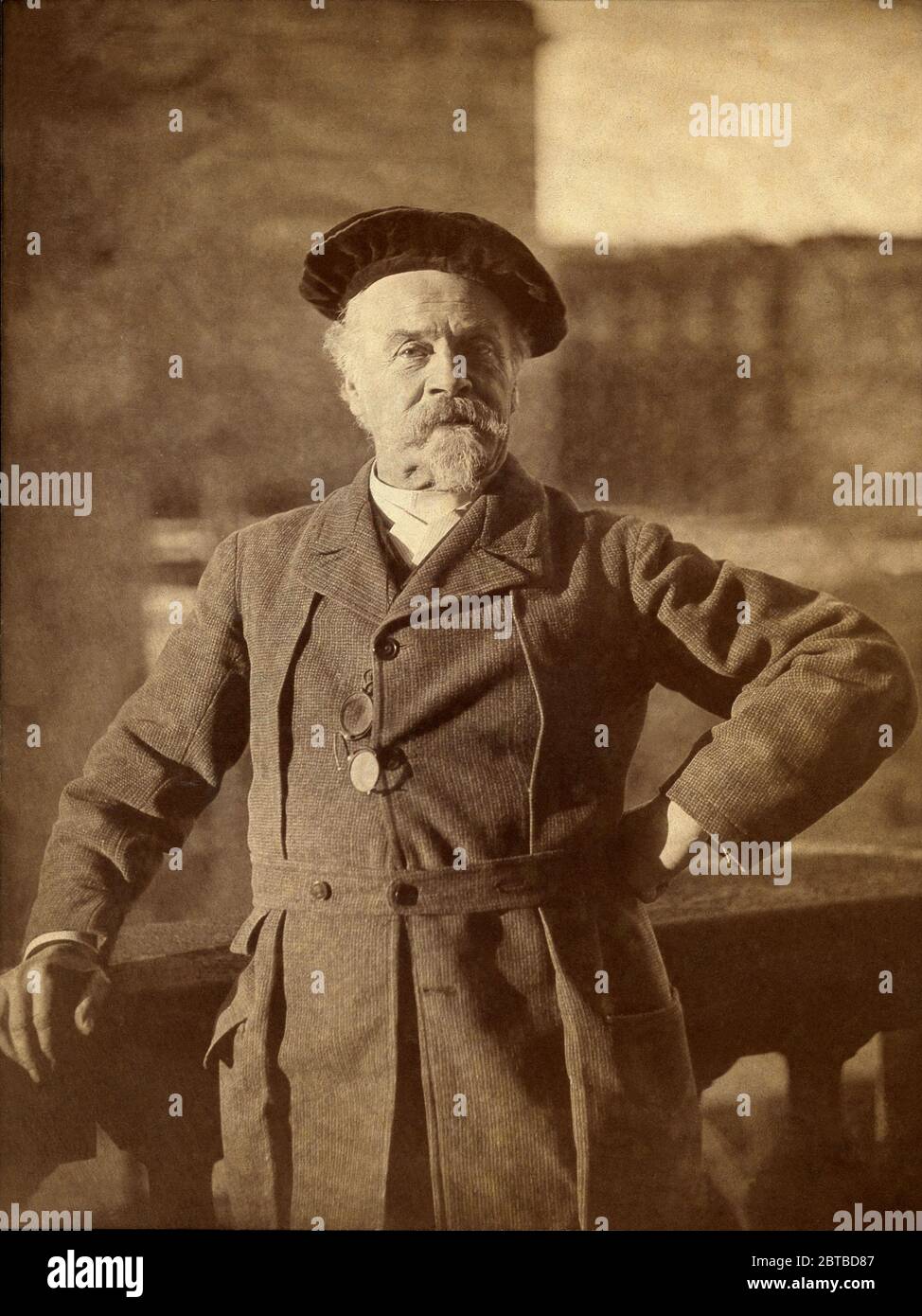 1890 ca , USA : LA STORIA dello scultore americano WILLIAM WETMORE ( 1819 - 1895 ). - WORLD - ITALIANO - ARTE - ARTI Visive - PITTURA - PITTORI - SCULTORI - SCULTORI - SCULTORI - SCULTORI - RITRATTI - STORIA - FOTO STORICHE - cappello - cappello - velluto - velluto - barba - barba ---- Archivio GBB Foto Stock