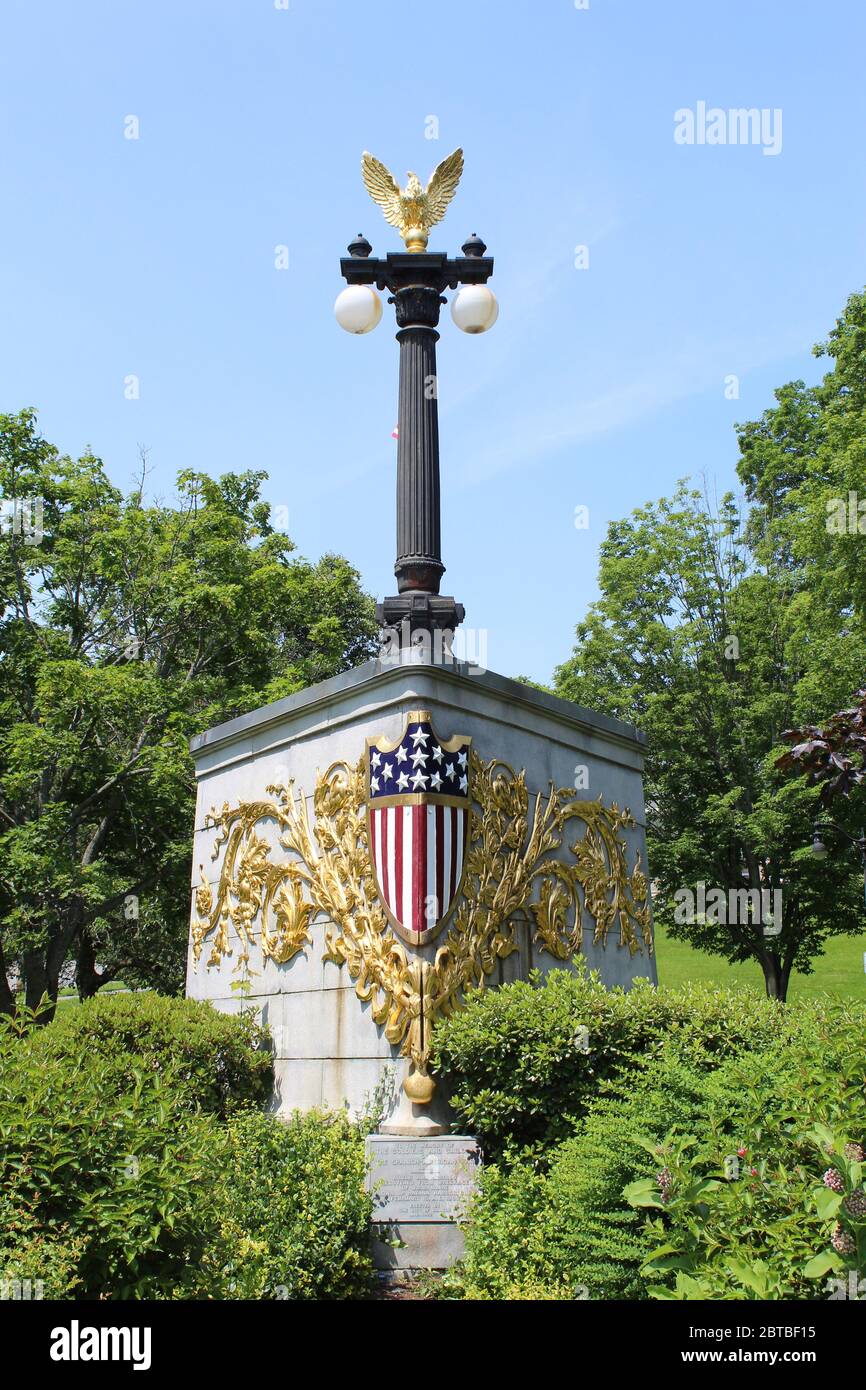 Monumento alla corazzata Maine al Davenport Park di Bangor Foto Stock