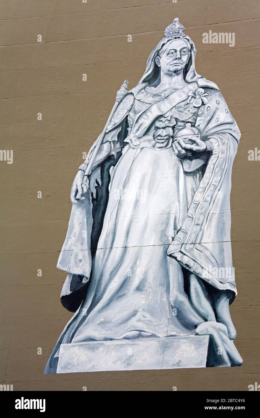 Murale della Regina Elisabetta su Queens Gardens Street, Dunedin, quartiere centrale degli affari, distretto di Otago, Isola del Sud, Nuova Zelanda Foto Stock