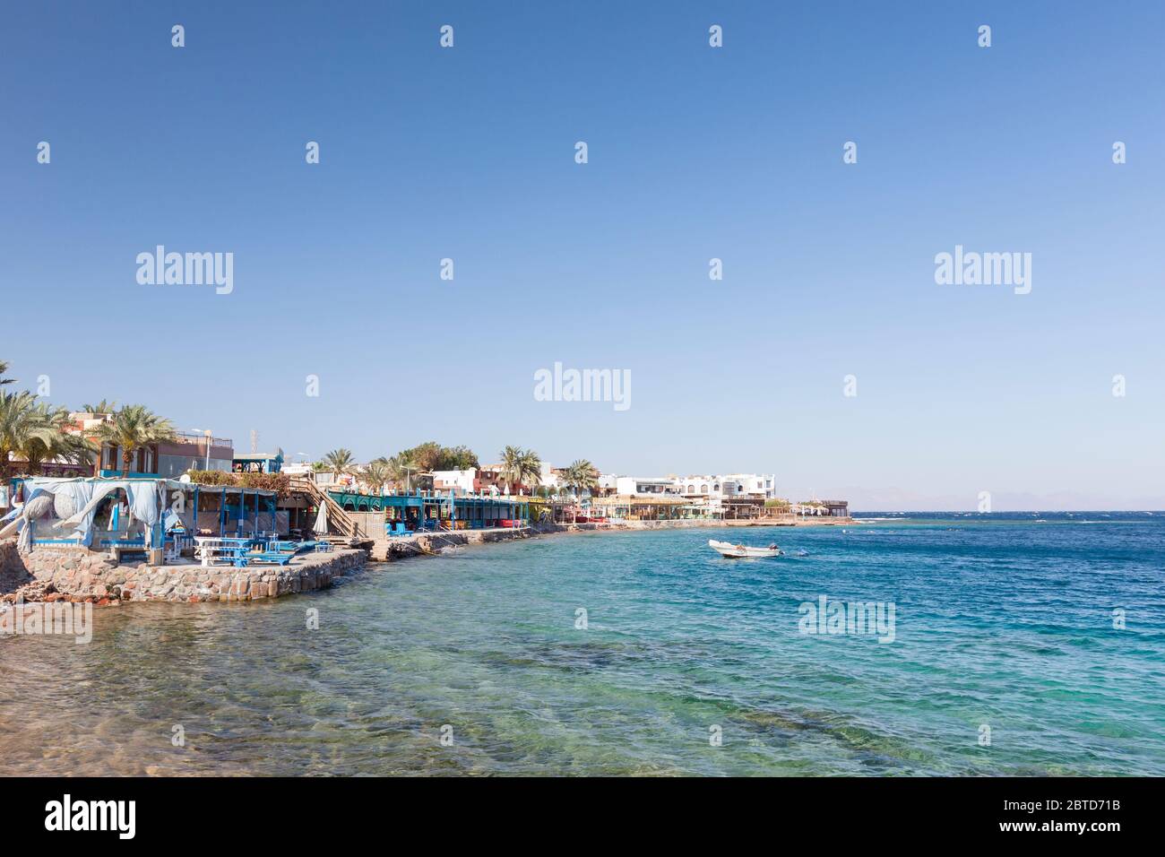Vista sul mare della baia di Dahab, Dahab, Egitto Foto Stock