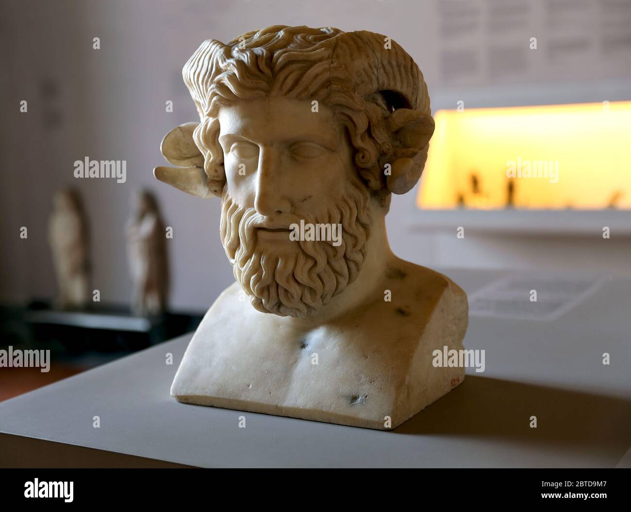 Erma di Zeus Ammon, testa di marmo di Ercolano. I secolo d.C. Dio egiziano. Museo Archeologico Nazionale di Napoli. Foto Stock