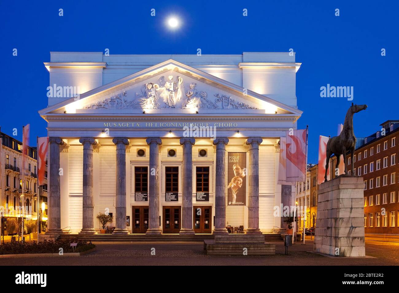 teatro Aachen in serata, Germania, Nord Reno-Westfalia, Aix-la-Chapelle Foto Stock