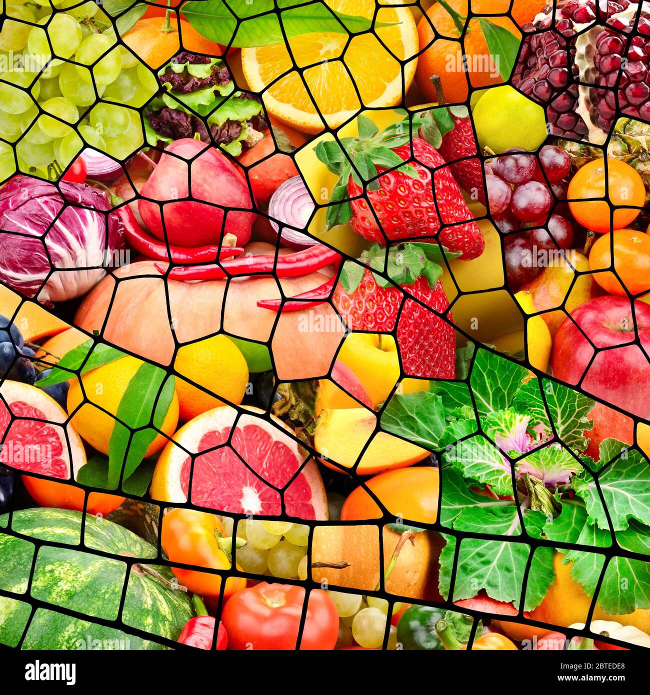 Collage frutta e verdura in cornice in forma di ali di libellula Foto Stock