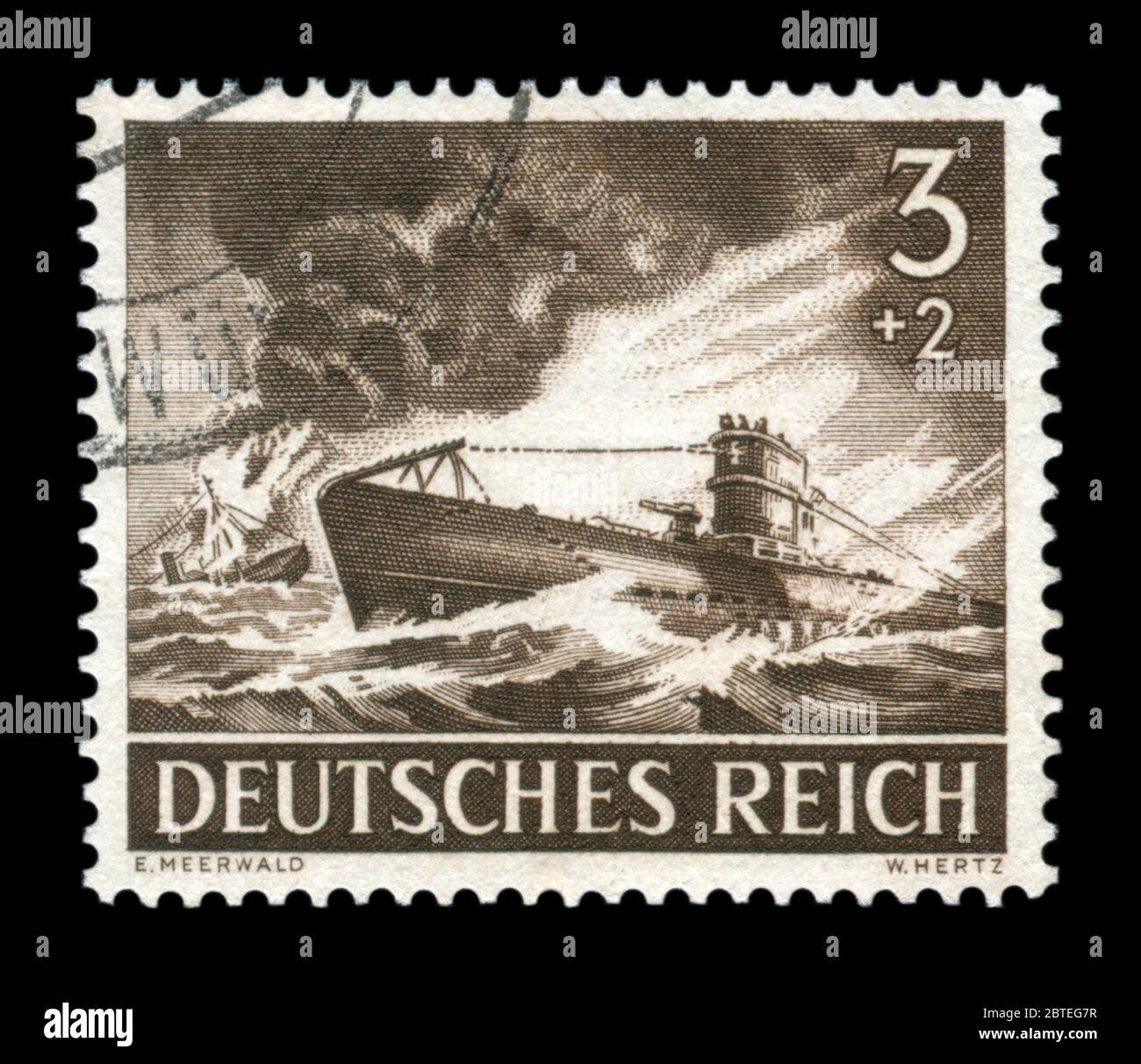 German Historical timbro: U-Boat type VII A, il più comune Kriegsmarine sottomarino, la nave nemica è in fiamme e affondamento, Wehrmacht, memorial day 43 Foto Stock