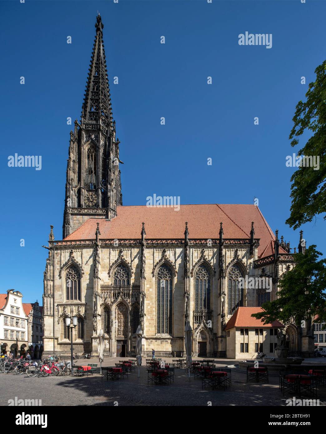 Münster/Westfalen, Prinzipalmarkt, St. Lamberti von Süden Foto Stock