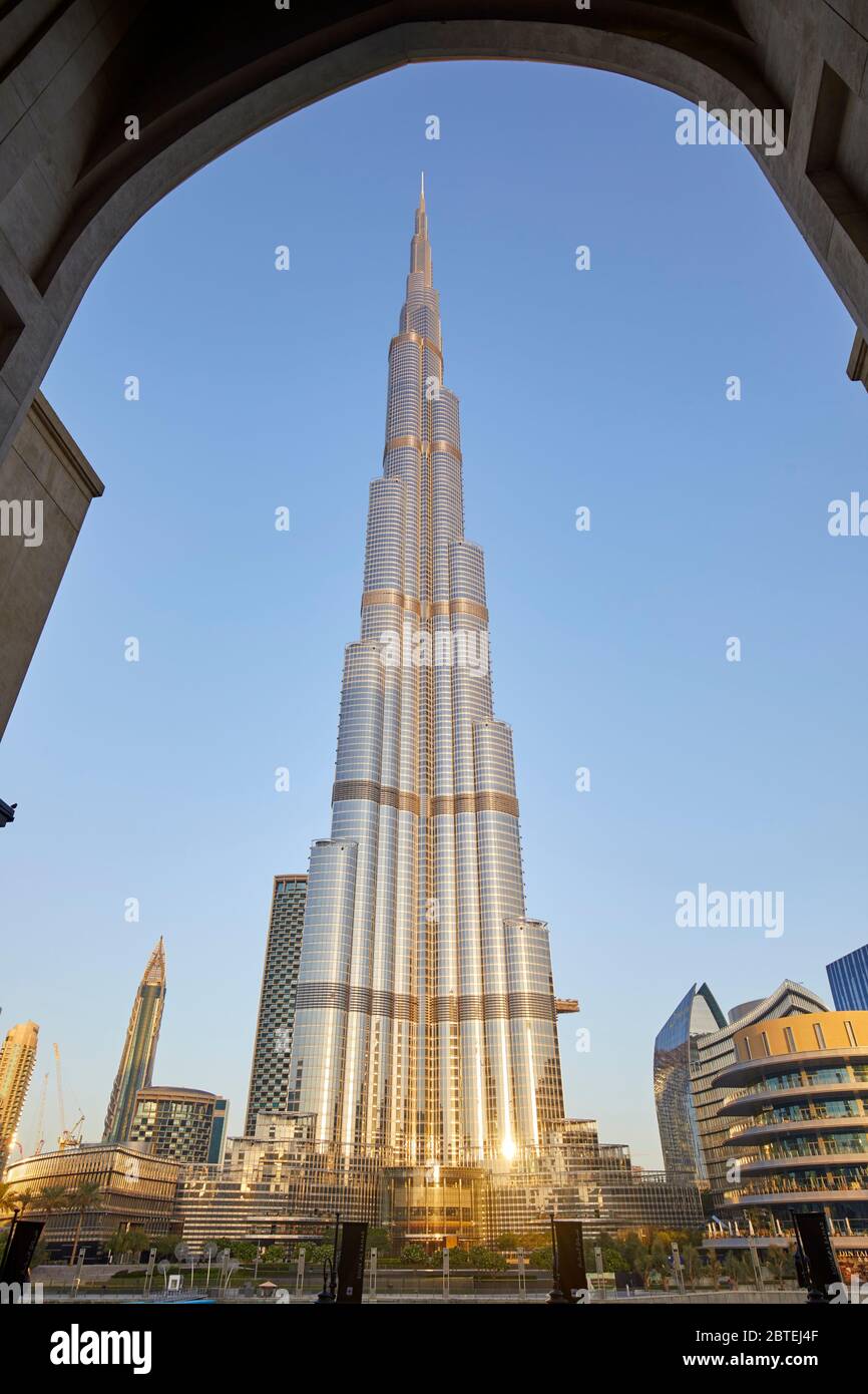 Il Burj Khalifa al crepuscolo, Dubai, Emirati Arabi Uniti Foto Stock