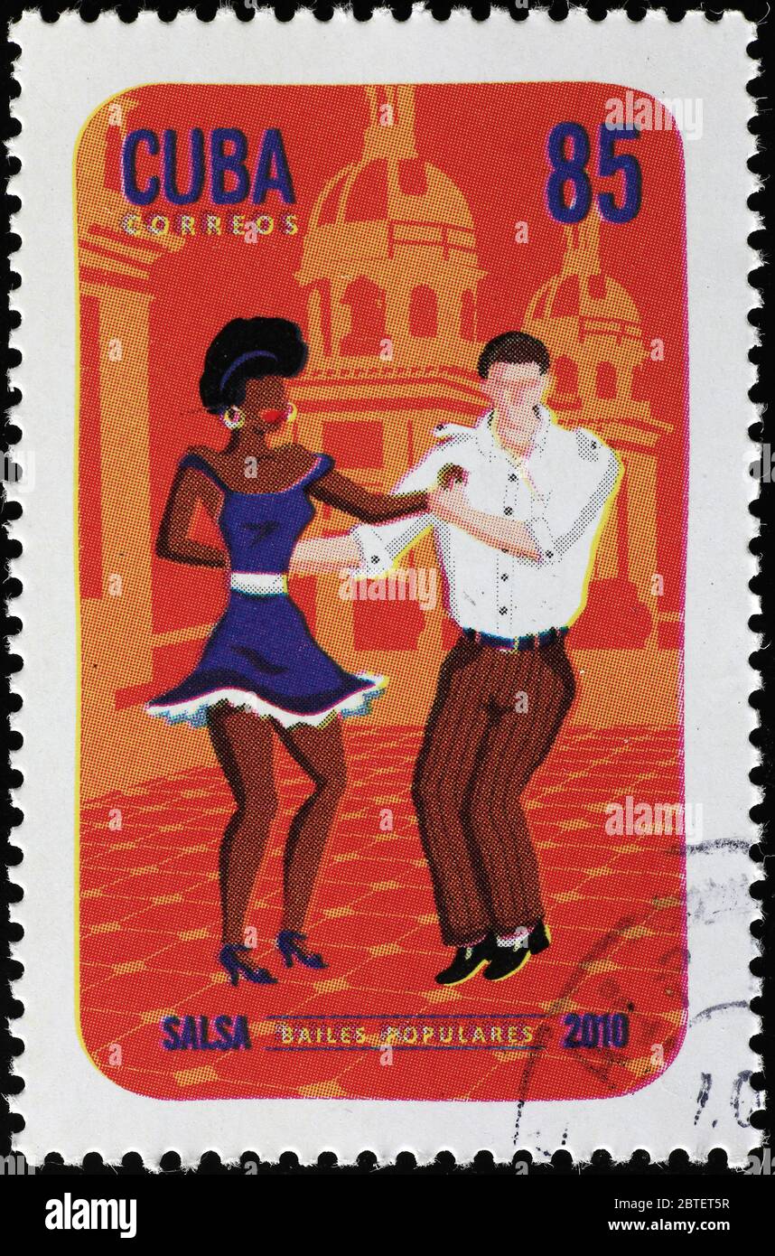 Ballerini di salsa su francobollo cubano Foto Stock