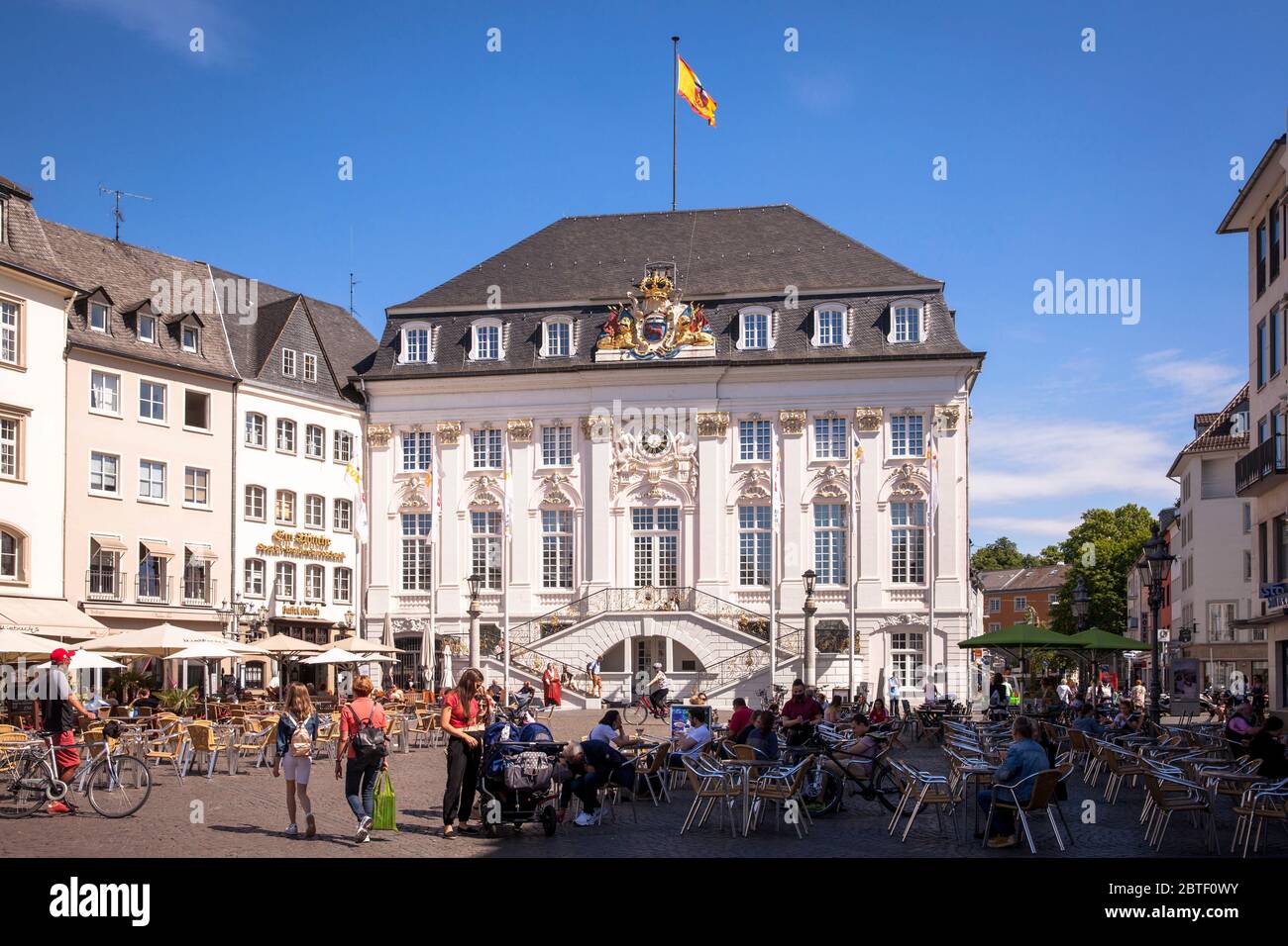 Il vecchio municipio al mercato, edificio barocco, Bonn, Nord Reno-Westfalia, Germania. Das Alte Rathaus am Markt, Barockbau, Bonn, Nordrhein Foto Stock
