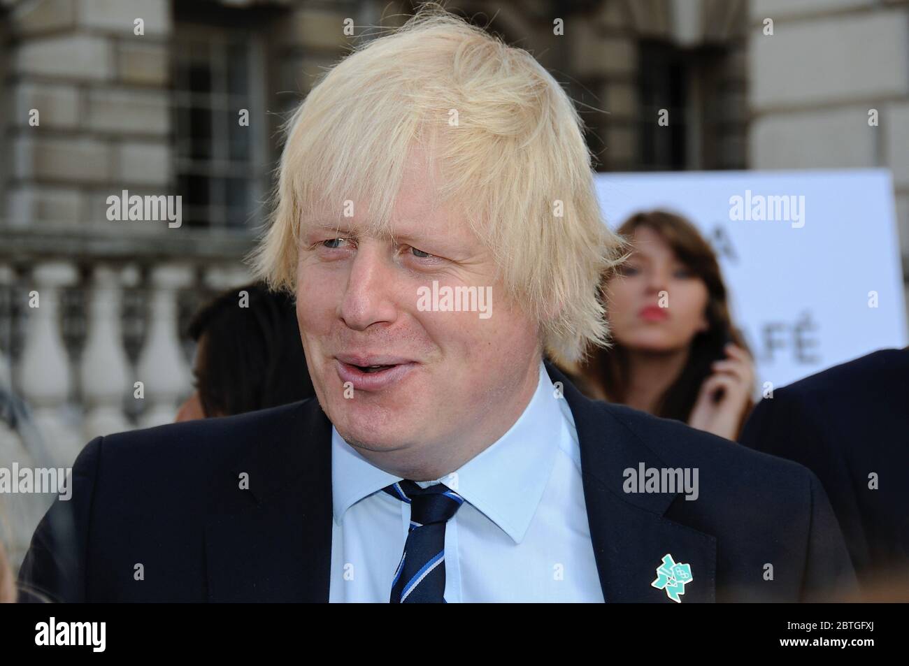 Boris Johnson attuale primo Ministro è stato Londra maggiore e il Ministro degli Esteri prima di utilizzare per godersi il giro di Londra e strofinare le spalle con quelli nel settore della Moda . Foto Stock