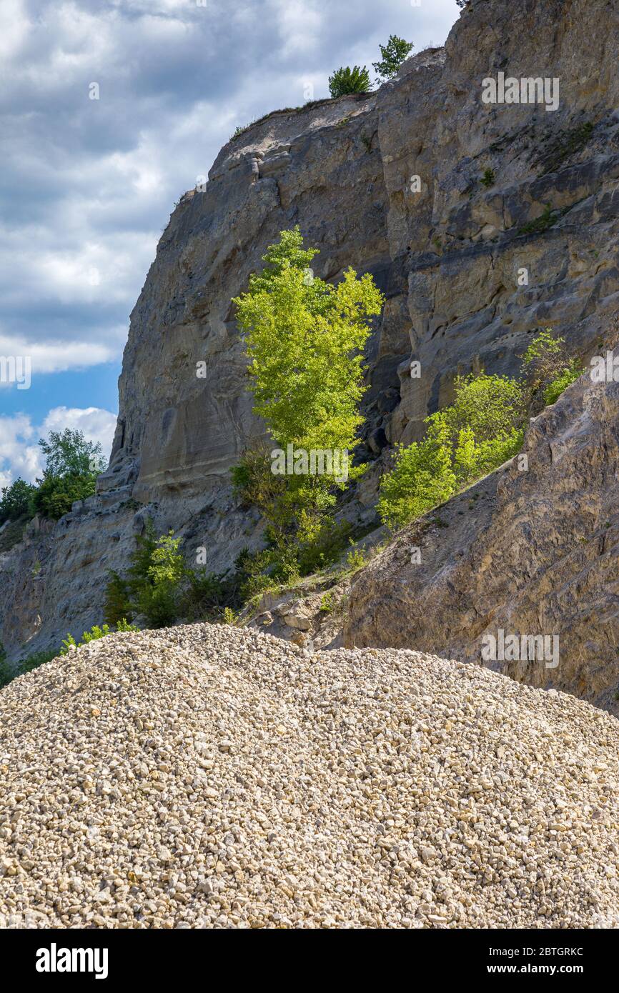 Estrazione di sabbia in una cava vicino al villaggio di Hradiste pod Vratnom, Slovacchia Foto Stock