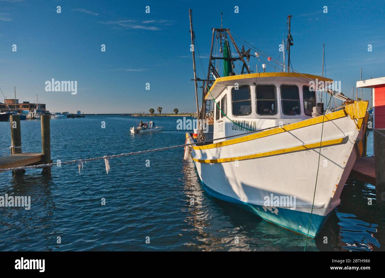 Gamberi barca a marina, Aransas Bay, Golfo del Messico, Rockport, Gulf Coast, Texas, Stati Uniti Foto Stock
