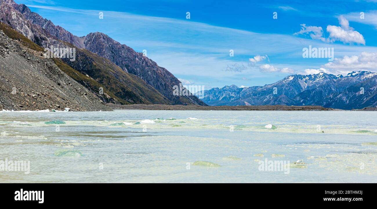 Lago glaciale di Tasman nel Parco Nazionale Aoraki Mount Cook, Canterbury, Nuova Zelanda Foto Stock