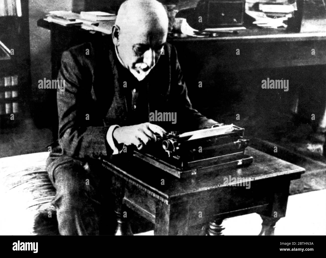 Luigi Pirandello - Ritratto (girgenti, 28 giugno 1867 - Roma, 10 dicembre 1936) - drammaturgo, scrittore, poeta italiano, nel 1934 ha conferito il Premio Nobel per la letteratura. Foto Stock