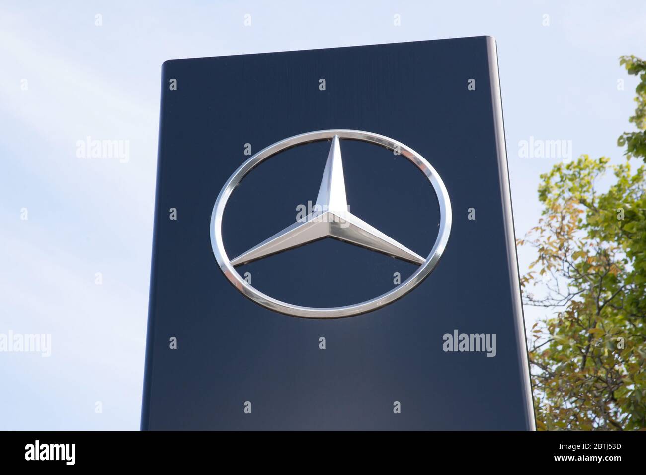 Il logo Mercedes Benz nel Regno Unito Foto Stock
