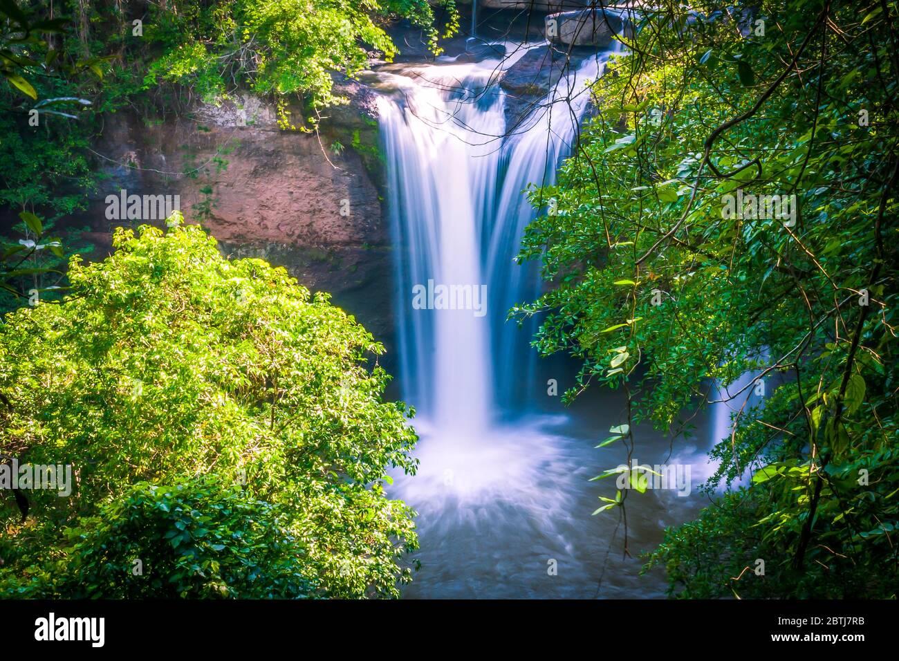 Cascata Haew Suwat al Parco Nazionale di Khao Yai Foto Stock