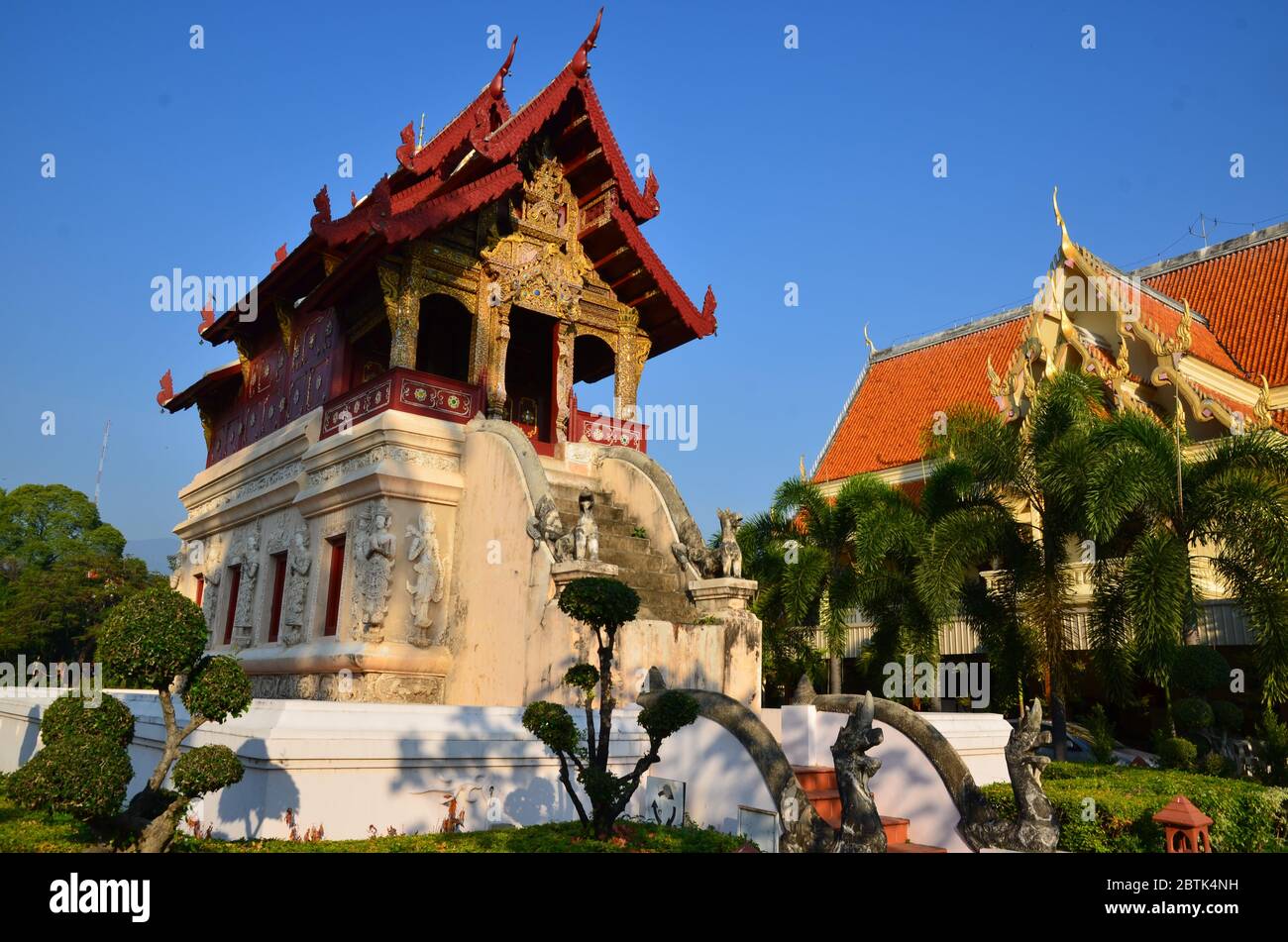 L'ho trai edificio del deposito manoscritto a Wat Phra Singh Foto Stock