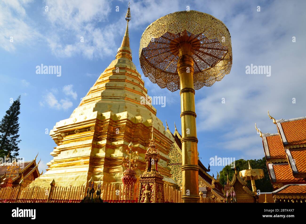 Wat Phra che Doi Suthep a Chiang mai, probabilmente il più bel tempio di Thaliand Foto Stock