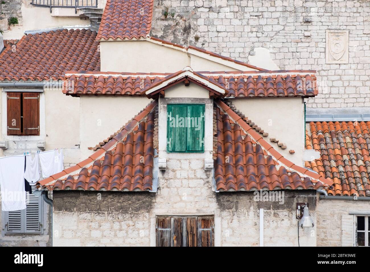 Dettaglio delle residenze medievali nella storica città vecchia di Spalato, Croazia Foto Stock