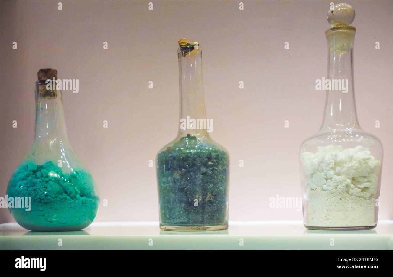 Matracci di farmacia vecchi Foto Stock