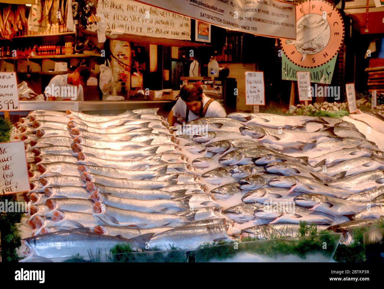 Salmone in vendita al Pike Place Market Foto Stock