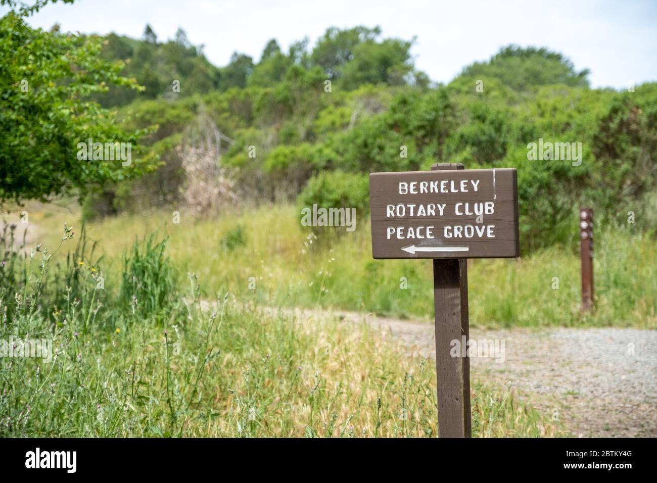 Segnaletica su Trail - Berkeley Rotary Clup Peace Grove - Oakland, CA, 16 maggio 2020 Foto Stock