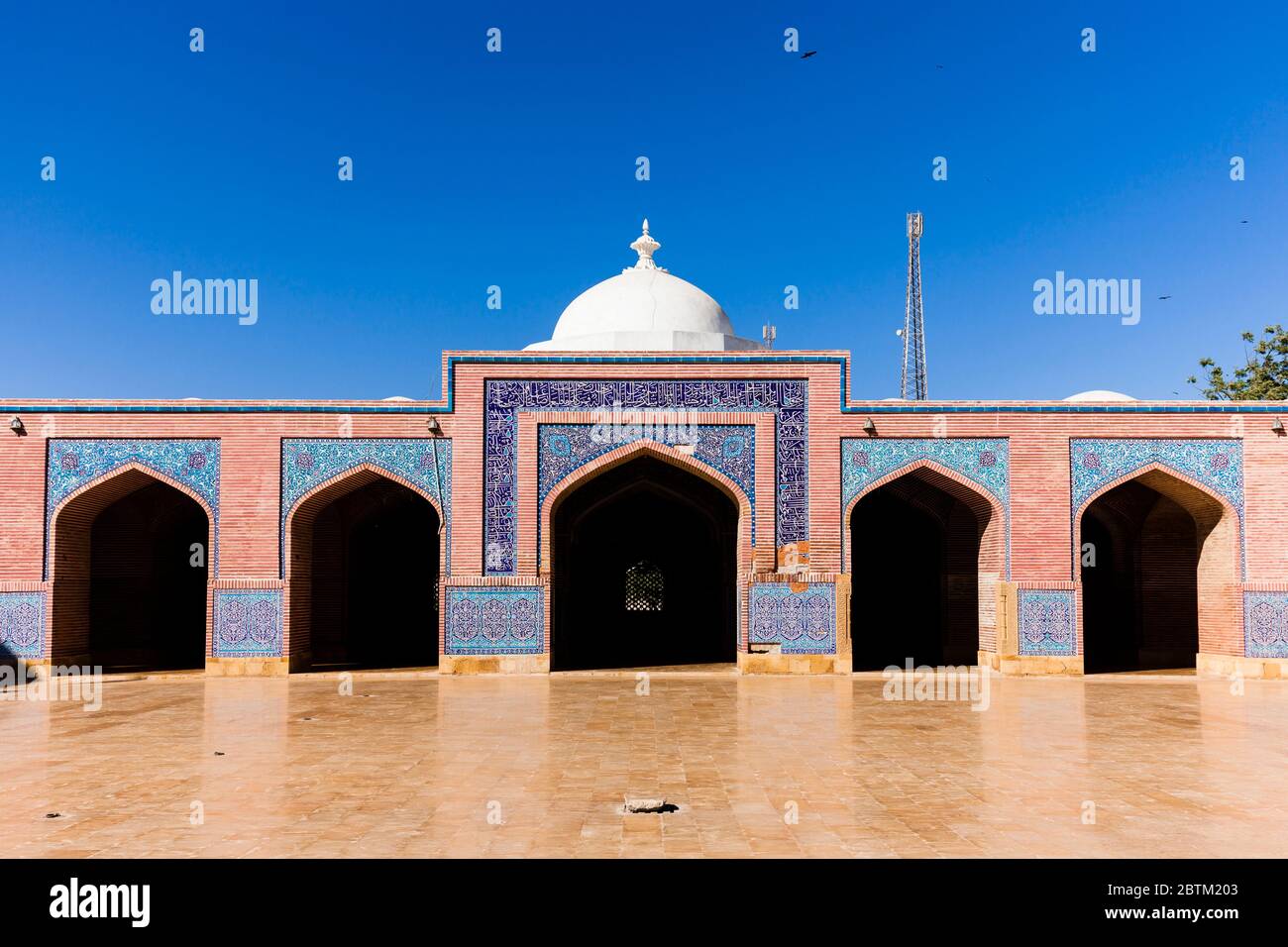 Cortile della Moschea di Shah Jahan, Jamia Masjid di Thatta, Thatta, Provincia di Sindh, Pakistan, Asia meridionale, Asia Foto Stock