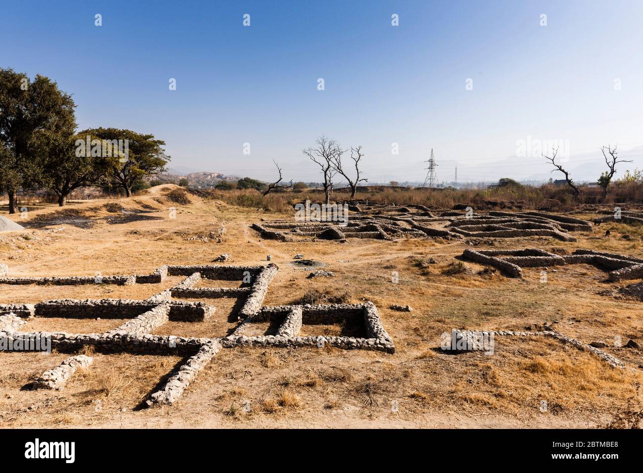Bhir Mound a antica città di Taxila, Taxila, sobborgo di Islamabad, provincia del Punjab, Pakistan, Asia meridionale, Asia Foto Stock