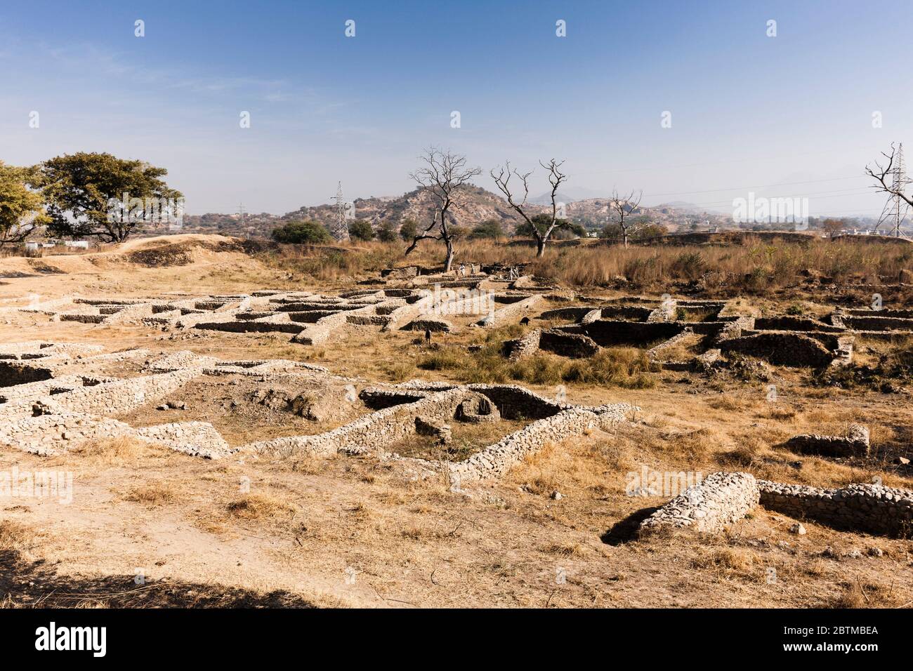Bhir Mound a antica città di Taxila, Taxila, sobborgo di Islamabad, provincia del Punjab, Pakistan, Asia meridionale, Asia Foto Stock