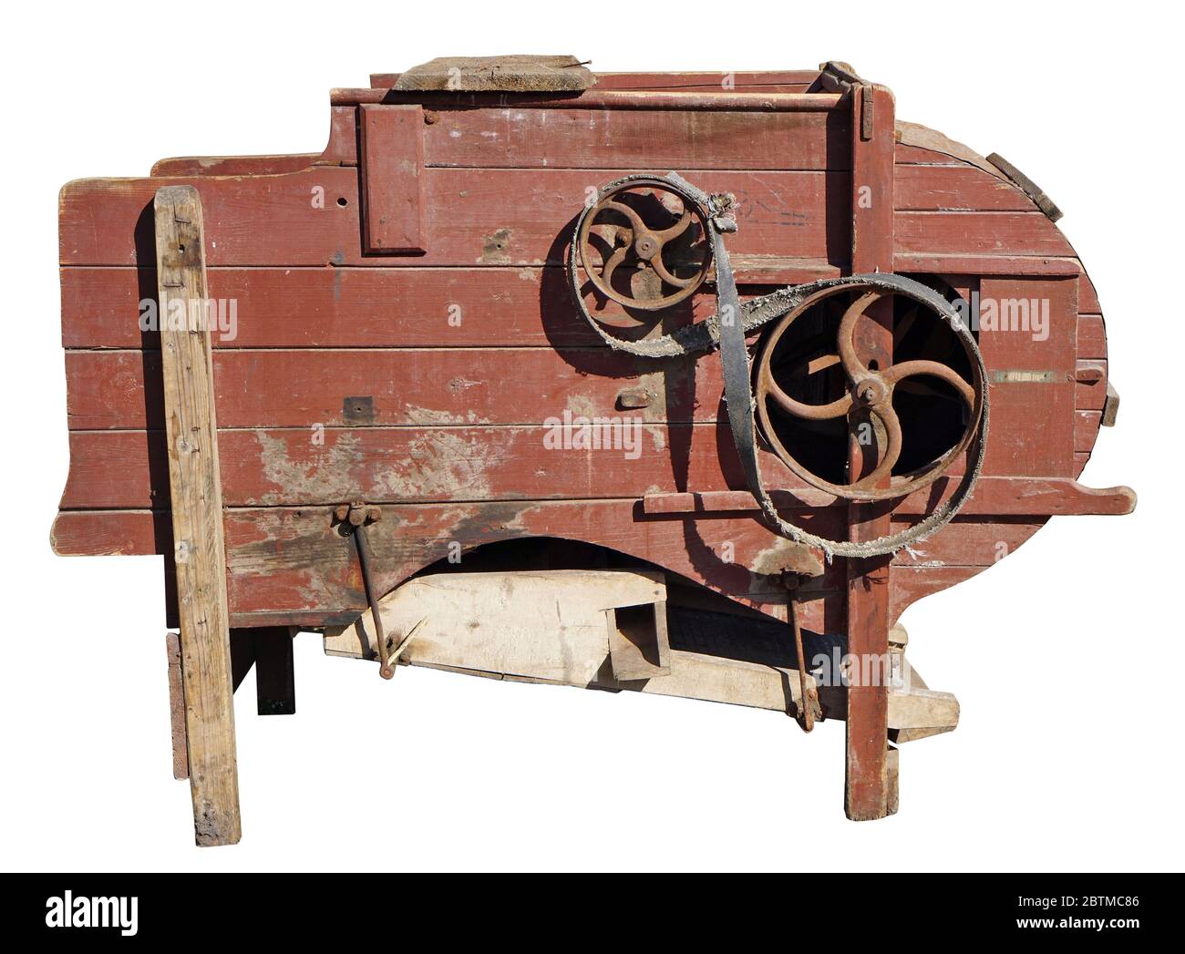 Vecchio retro manuale legno agrario piante di cereali separatore. Isolato su bianco Foto Stock