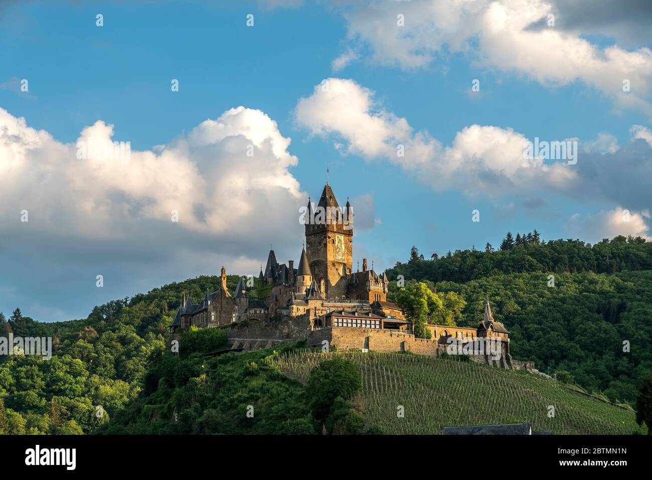 Die Reichsburg in Cochem, Rheinland-Pfalz, Deutschland | Cochem Imperial Castle Reichsburg, Cochem, Renania-Palatinato, Germania Foto Stock