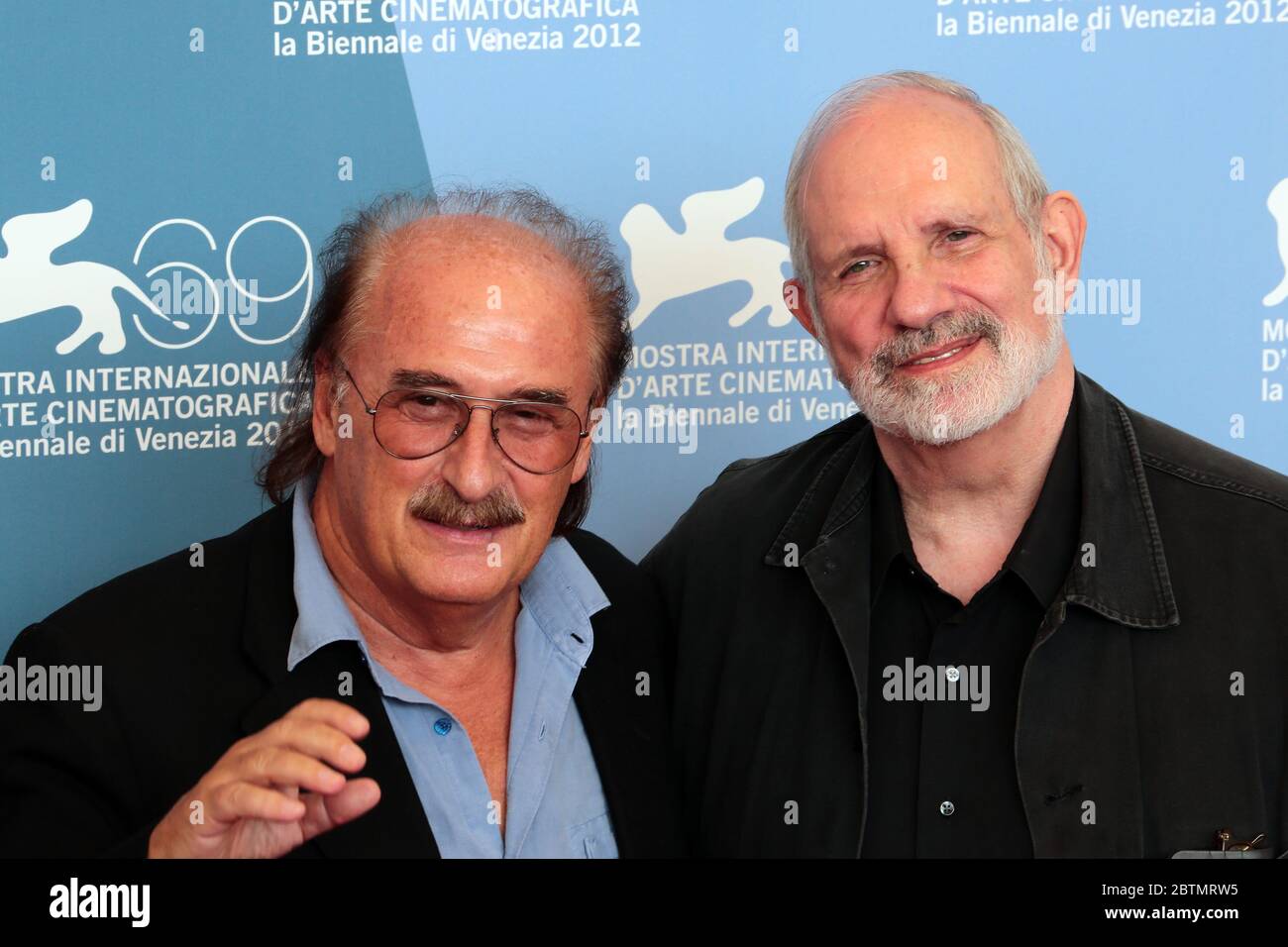 VENEZIA, ITALIA - 07 SETTEMBRE: Pino Donaggio e Brian De Palma partecipano alla Photocall 'Passion' durante il 69° Festival del Cinema di Venezia il 7 settembre 2012 Foto Stock