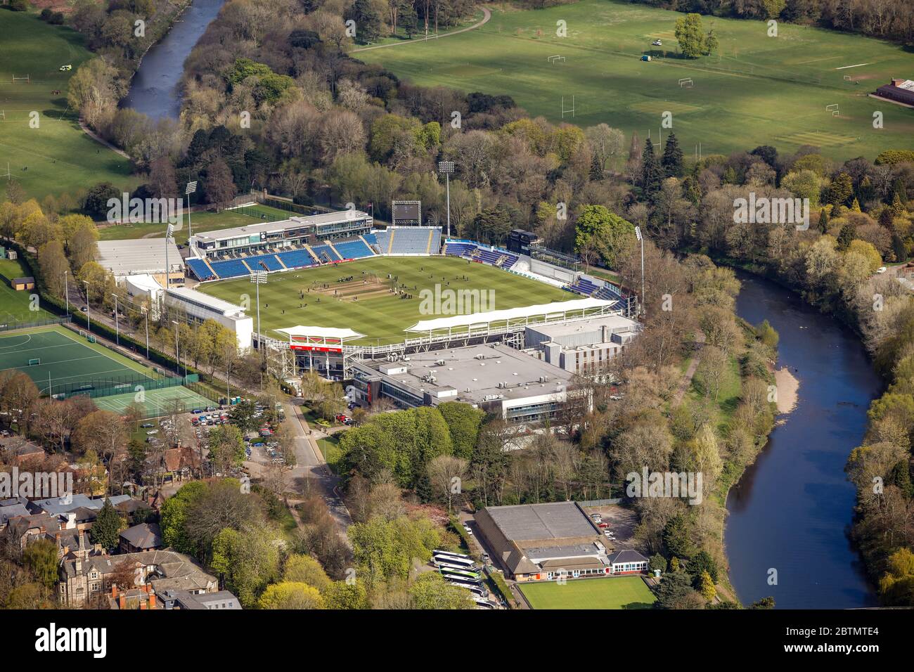 Vista aerea del campo da cricket dei Giardini di Sophia a Cardiff, Galles Foto Stock