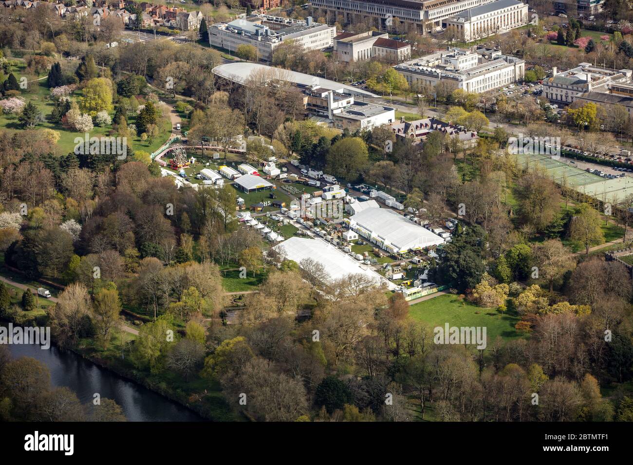Vista aerea del RHS Cardiff Flower Show al Bute Park, Galles, nell'aprile 2019 Foto Stock
