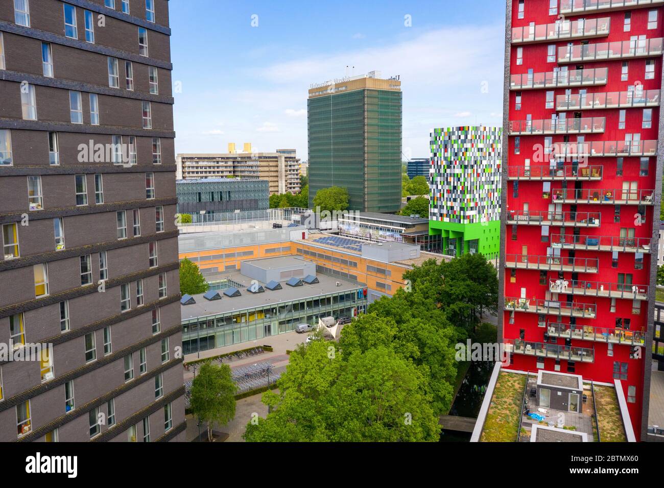 Utrecht, Utrecht / Paesi Bassi - 27 maggio 2020: Veduta aerea del Parco della Scienza di Utrecht Uithof - complesso universitario Foto Stock