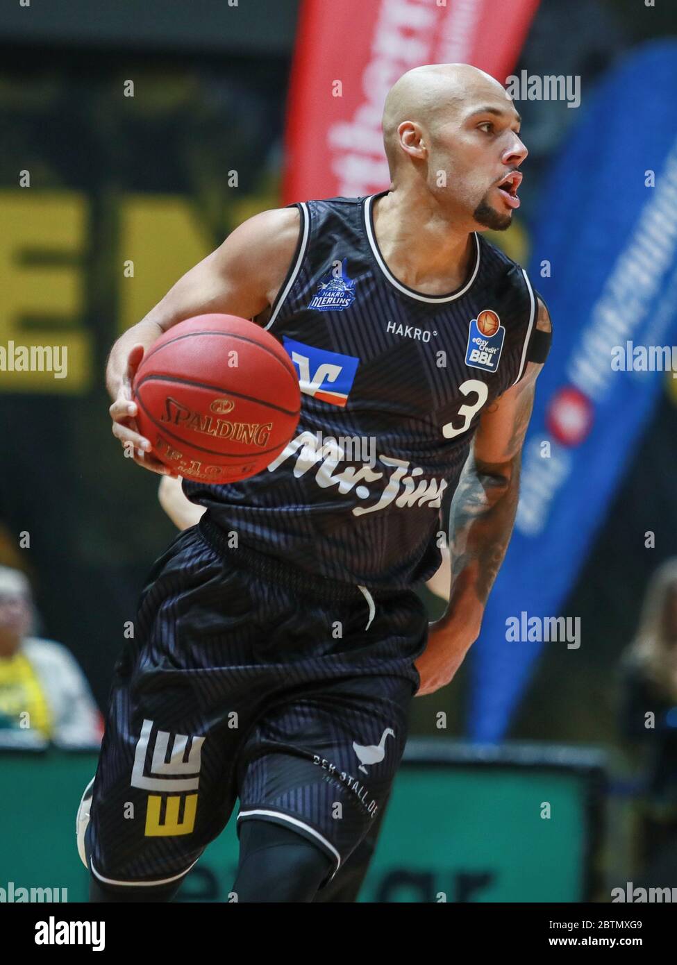 Braunschweig, Germania, 27 dicembre 2019: Maurice Stuckey di Merlins Cailsheim in azione durante la partita di pallacanestro BBL Bundesliga Foto Stock