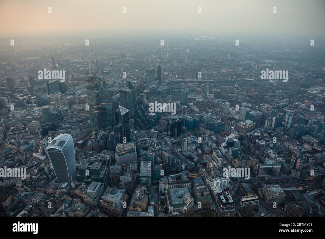 Veduta aerea della Città di Londra al tramonto Foto Stock