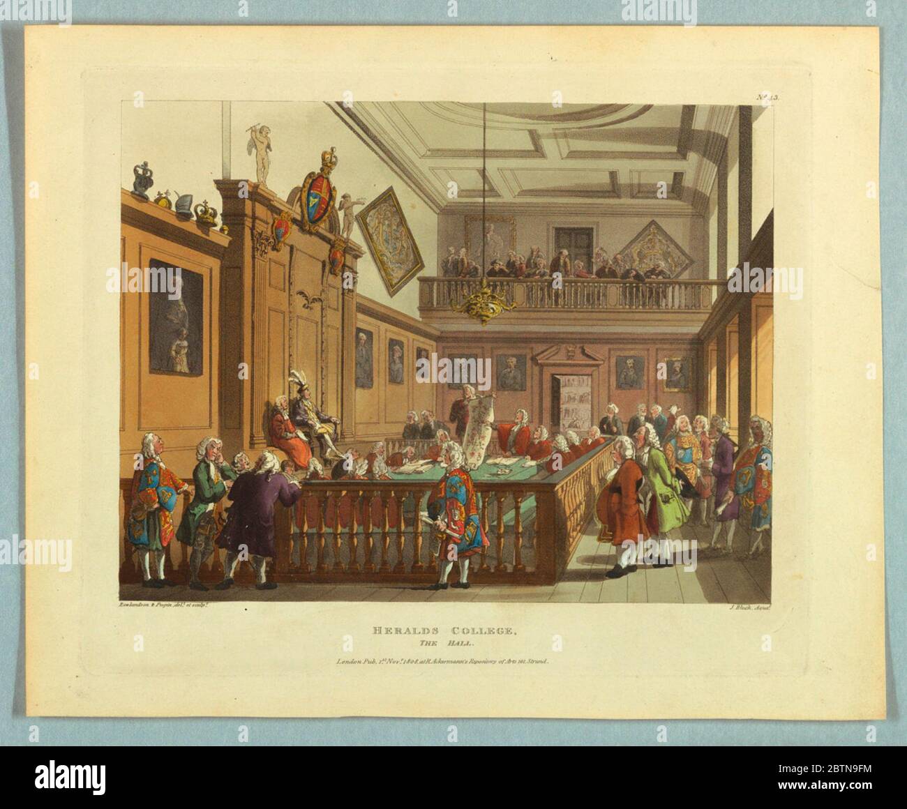 Heralds College la Sala dal repository di Ackermanns. Ricerca in ProgressWigged uomini, alcuni in rosso, ad un tavolo al centro sinistro dietro una ringhiera. Altri in abiti con simboli araldici. Titolo, artisti e nomi dell'editore qui sotto. Foto Stock