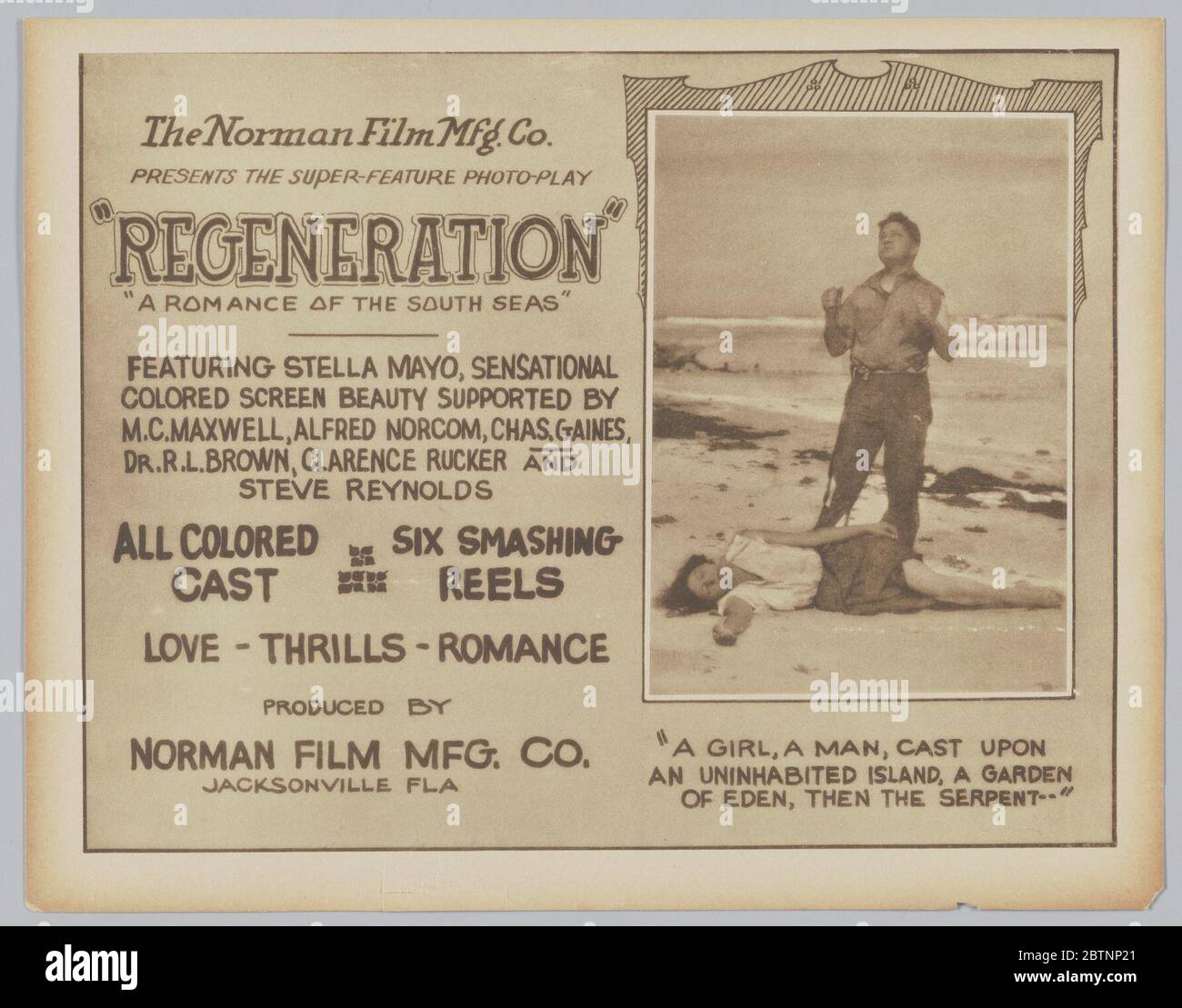Biglietto della hall per la rigenerazione. Biglietto della lobby per la rigenerazione. La carta presenta un fermo del film sul lato destro, raffigurante il corpo di una donna che si trova su una spiaggia con un uomo che si trova sopra di lei. Intorno all'immagine è stata aggiunta una cornice decorativa. Sul lato sinistro è riportato il testo: [The Norman Film Mfg. Co Foto Stock