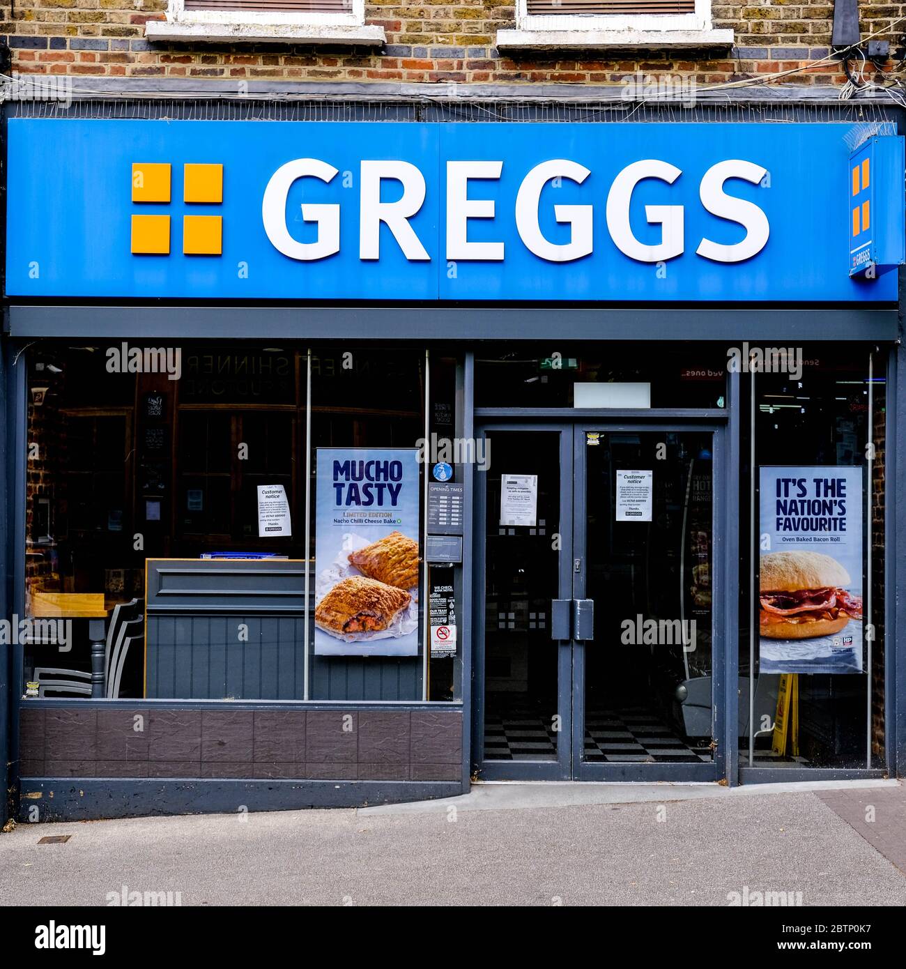 Greggs High Street Takeaway Bakers ha in seguito l'apertura DI un terzo del proprio negozio nel giugno 2020 Foto Stock