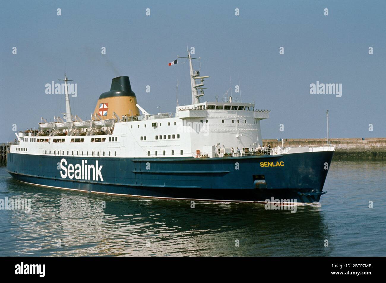Il traghetto Sealink prende il nome dal Senlac che corre tra Newhaven e Dieppe qui nel suo primo anno di servizio nel 1973 arrivando nel porto di Newhaven Foto Stock