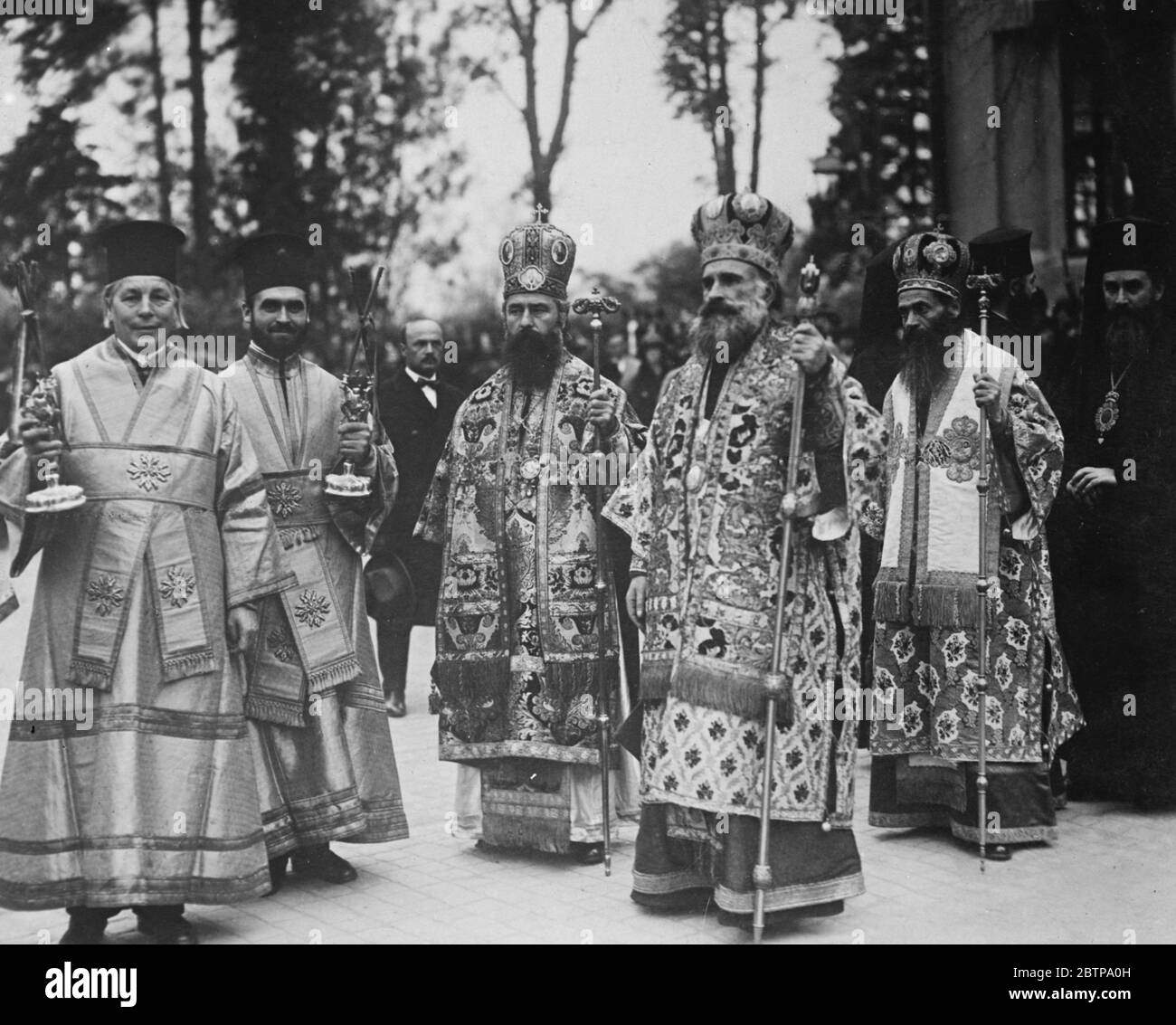 Il consiglio di reggenza rumeno . Mons. Mons. Iron Cristea , Patriarca di Romania , membro del Consiglio di Reggenza . 21 luglio 1927 Foto Stock