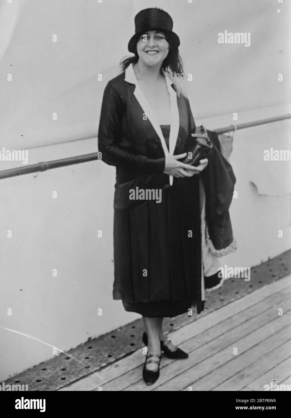 Il romanticismo DI US Millionaire . Il sig. Clarence M Mackay , presidente milionario di molte mietitrebbia postali, telegrafiche e telefoniche, era sposato con la sig.ra Anna Case , la famosa soprano . Sig.na caso . 18 luglio 1931 Foto Stock
