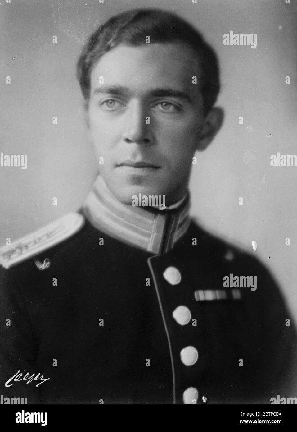 Somiglianza familiare notevole . Il principe Gustav Adolf , figlio maggiore del principe ereditario di Svezia . Novembre 1930 Foto Stock