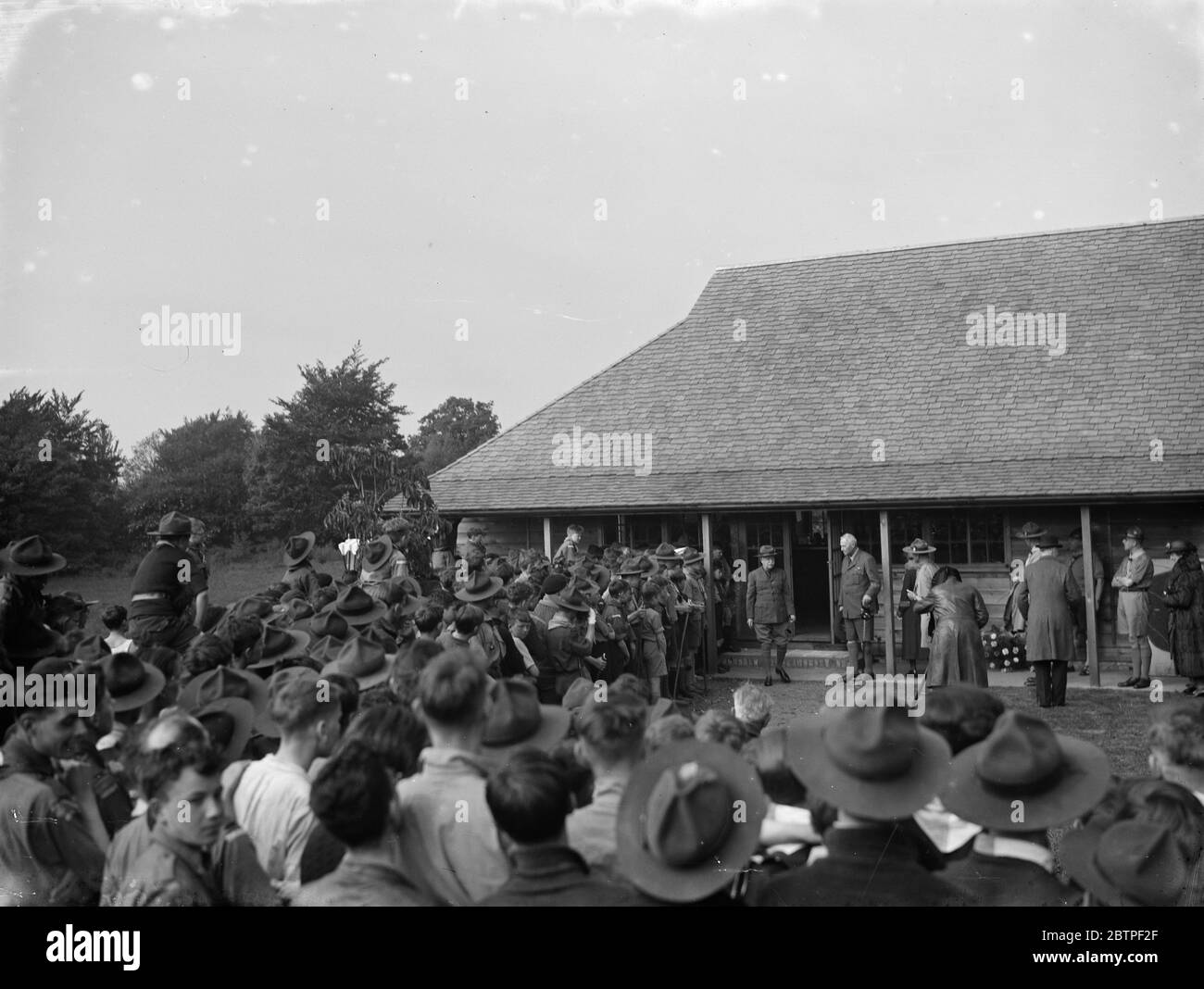 Sede centrale di Scouts a Downe . Parlare agli scout . 1936 Foto Stock