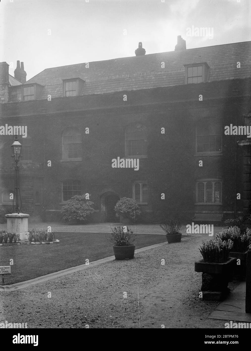 La Certosa . La Certosa è un ex monastero certosino di Londra, a nord di quella che ora è Piazza della Certosa. 12 aprile 1936 Foto Stock