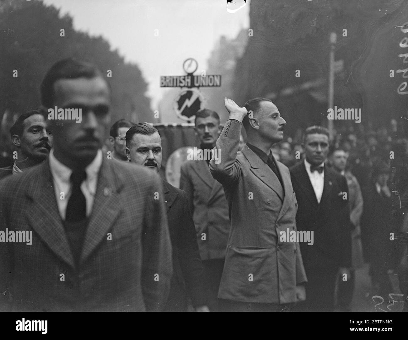 Oswald Mosley saluta 2 ottobre 1937.[?] Foto Stock