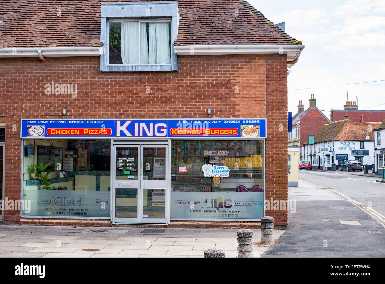 Aziende di Amesbury durante la chiusura di Coronavirus. Wiltshire, Inghilterra Foto Stock