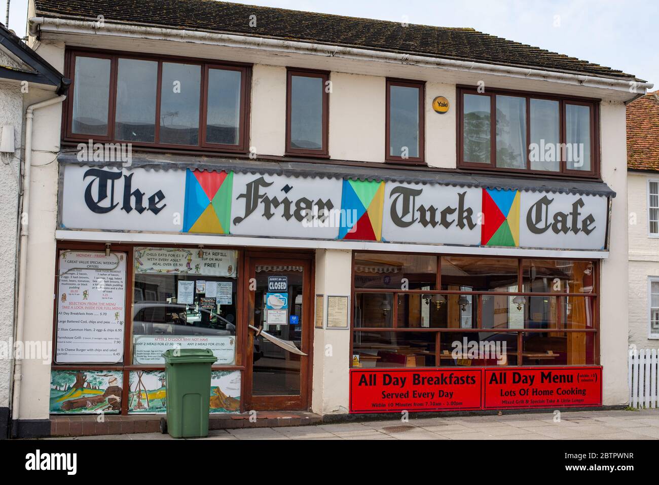 Aziende di Amesbury durante la chiusura di Coronavirus. Wiltshire, Inghilterra Foto Stock